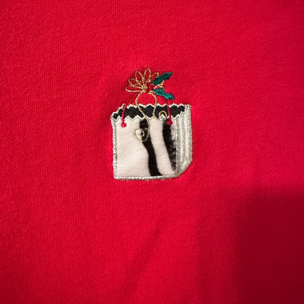Bechamel Red Sweater with Gift Box Design - Picture 6 of 8